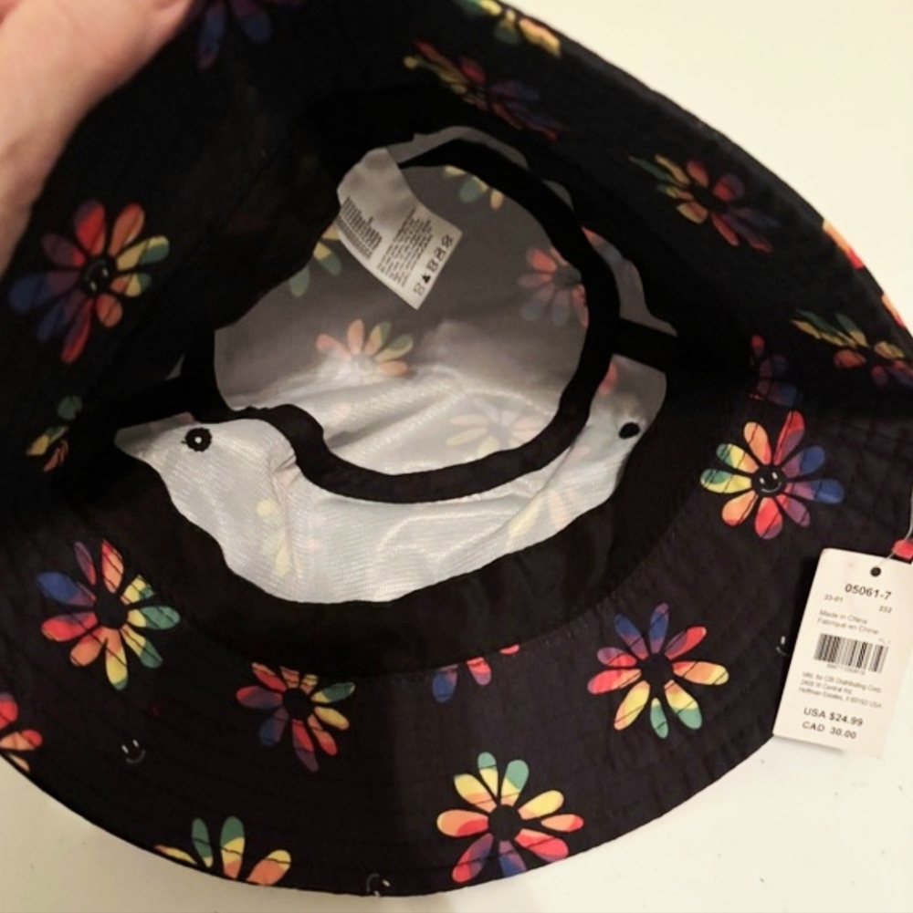 Claire's Flower Smiley Face Bucket Hat - Picture 9 of 11